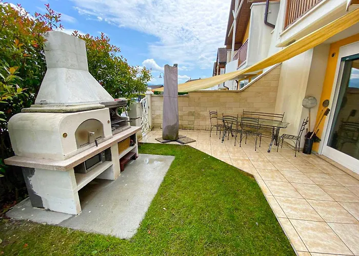 Host Monti Del Sole Villa