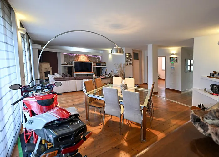 Host Monti Del Sole Villa